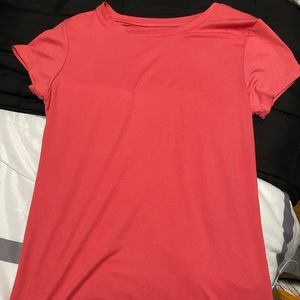 L pink t shirt